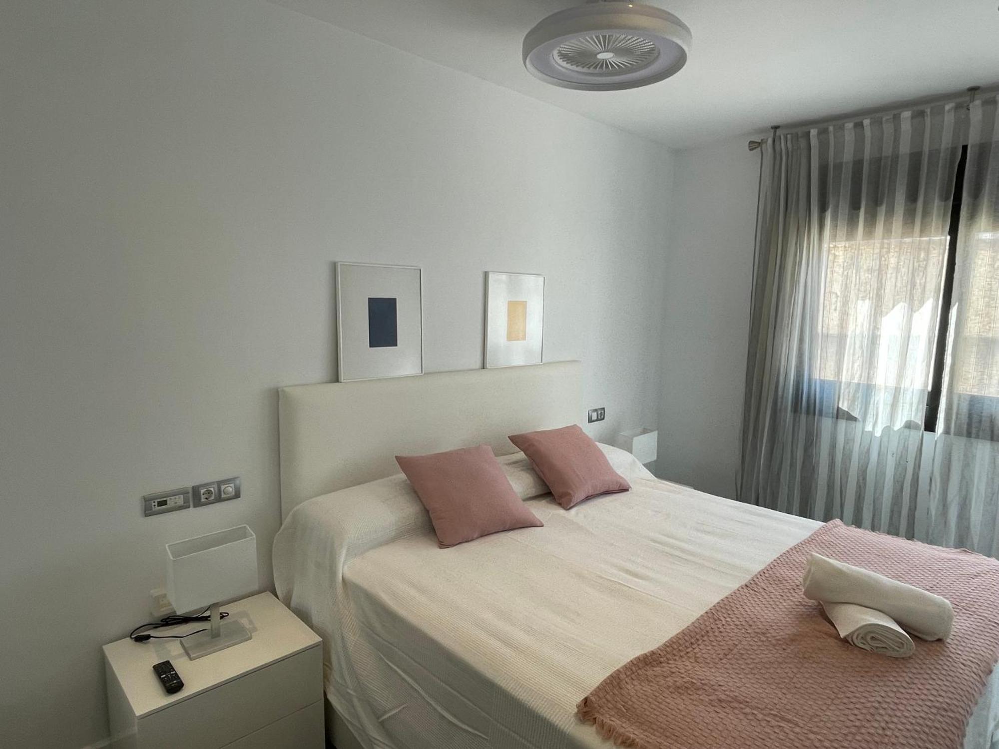Moderno Apartamento Con Plaza De Garaje En Pleno Centro De Almería Exteriér fotografie