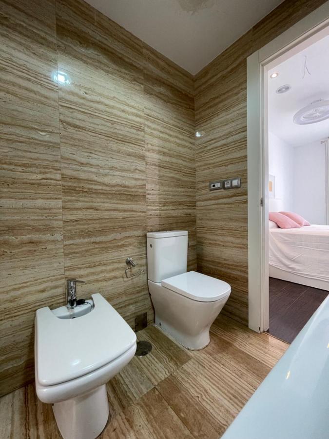Moderno Apartamento Con Plaza De Garaje En Pleno Centro De Almería Exteriér fotografie