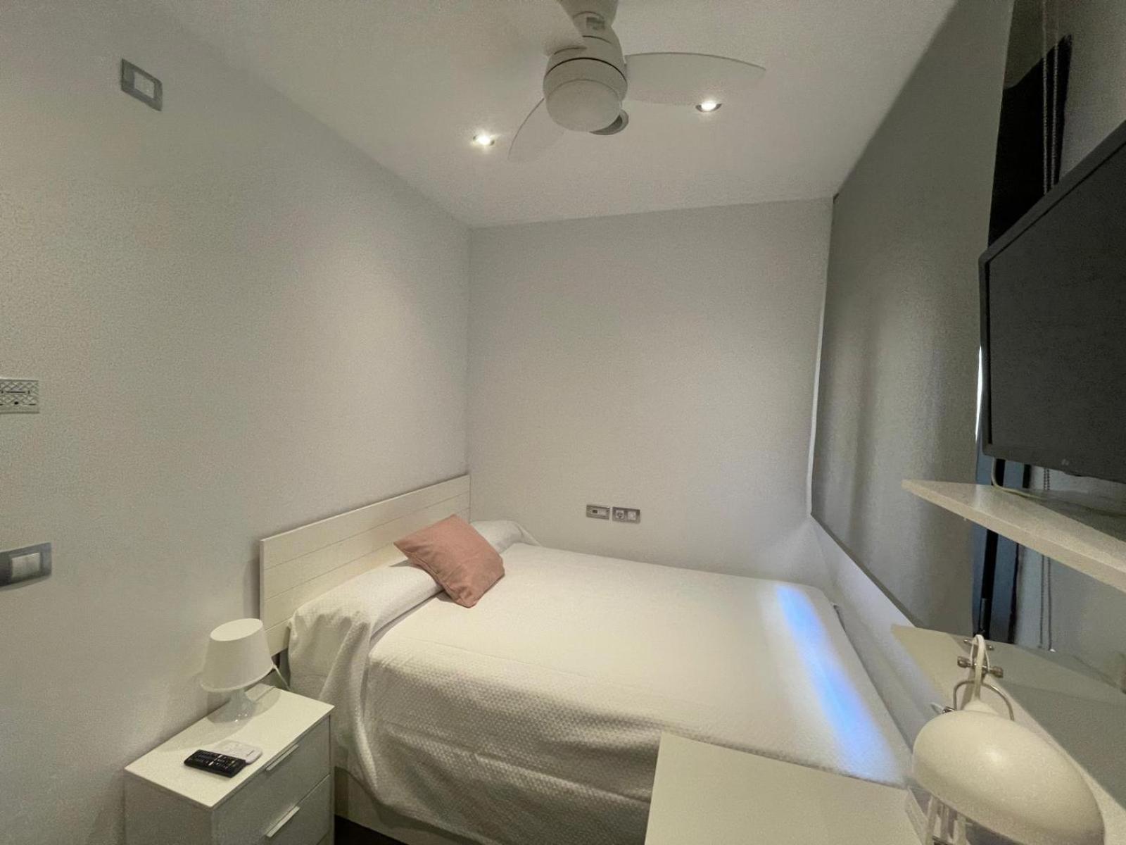 Moderno Apartamento Con Plaza De Garaje En Pleno Centro De Almería Exteriér fotografie